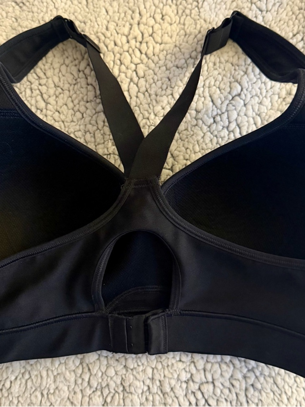 Under Armour Black Padded Sports Bra with Crisscross Straps - Picture 2 of 3